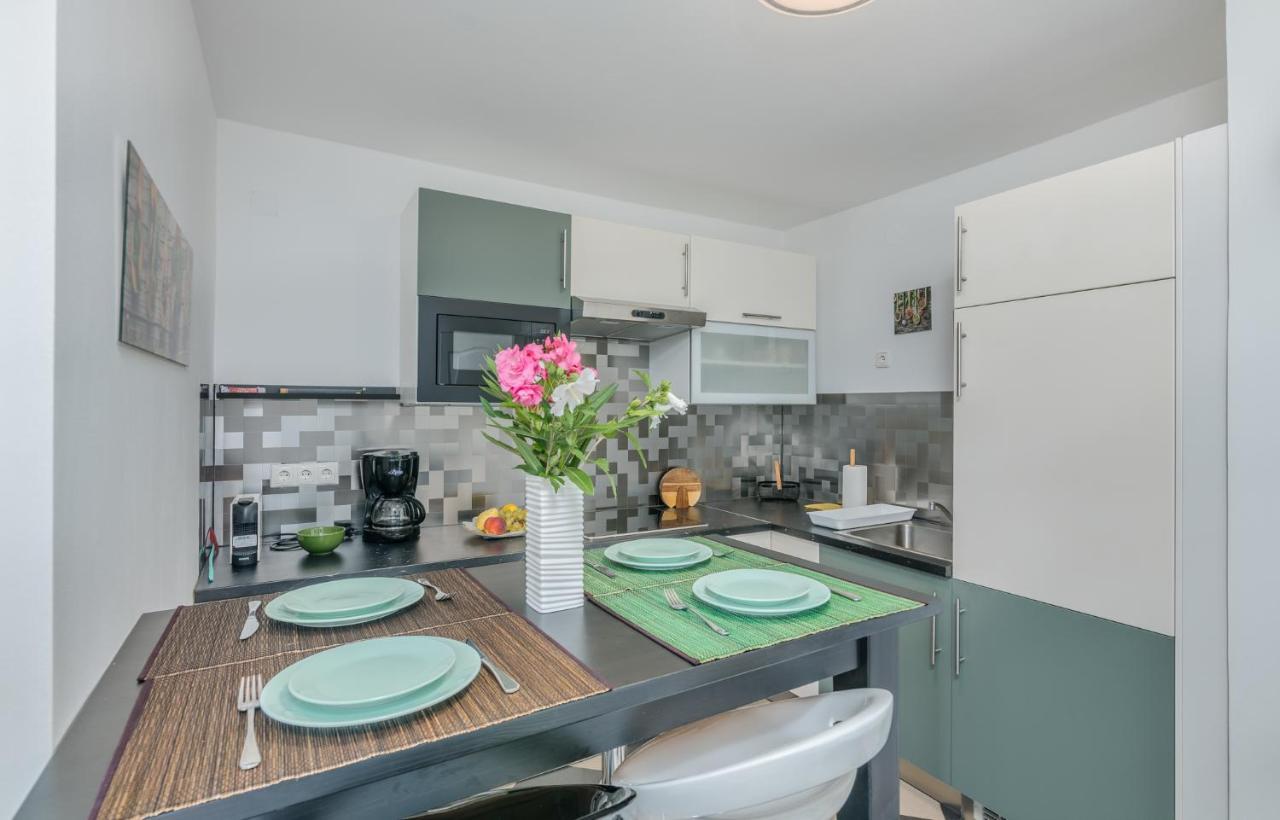 Apartment Dragica Čižići エクステリア 写真